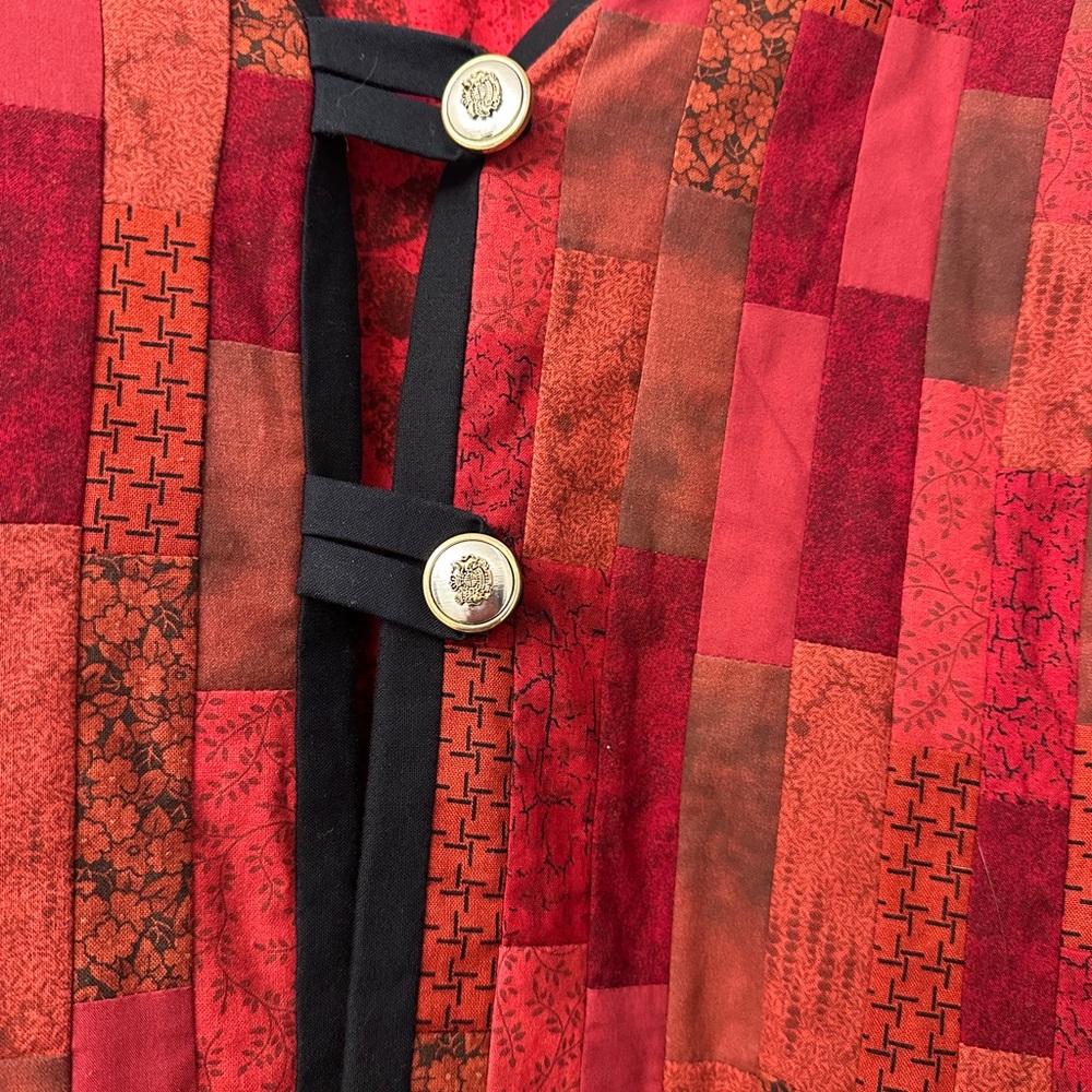 90s Red Patchwork Reversible Quilted Jacket - image 2